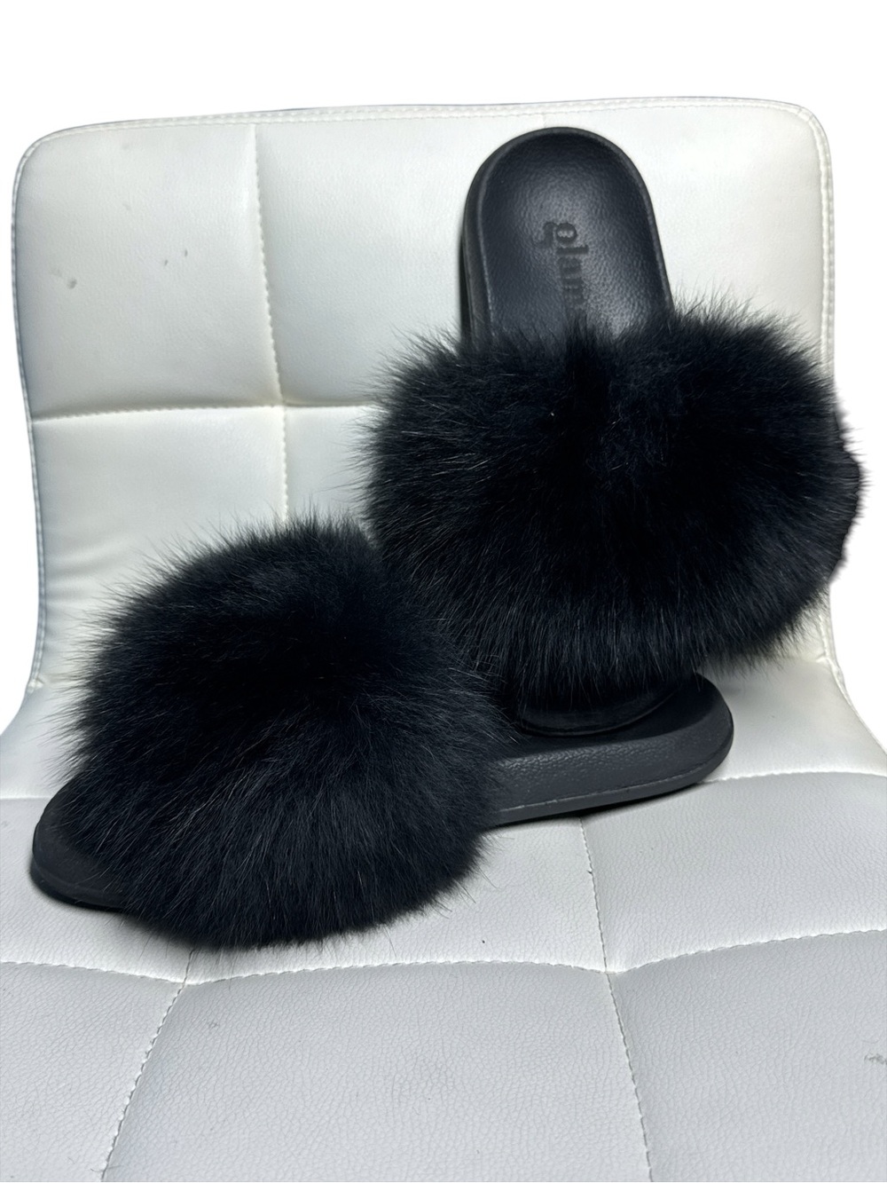 Glamanii Black Fluffy Fox Fur
Slide Sandals